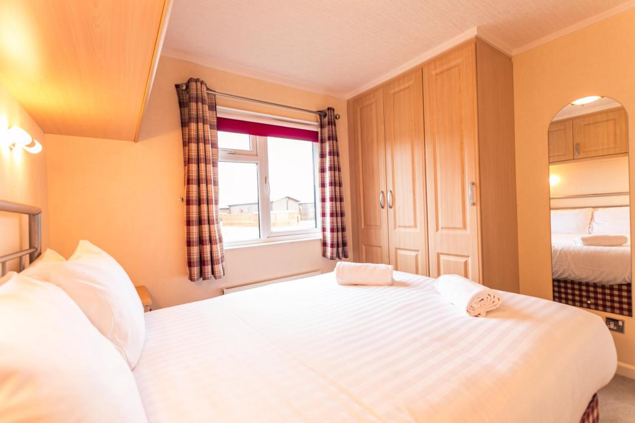 Saffron Lodge With Hot Tub Malton Esterno foto