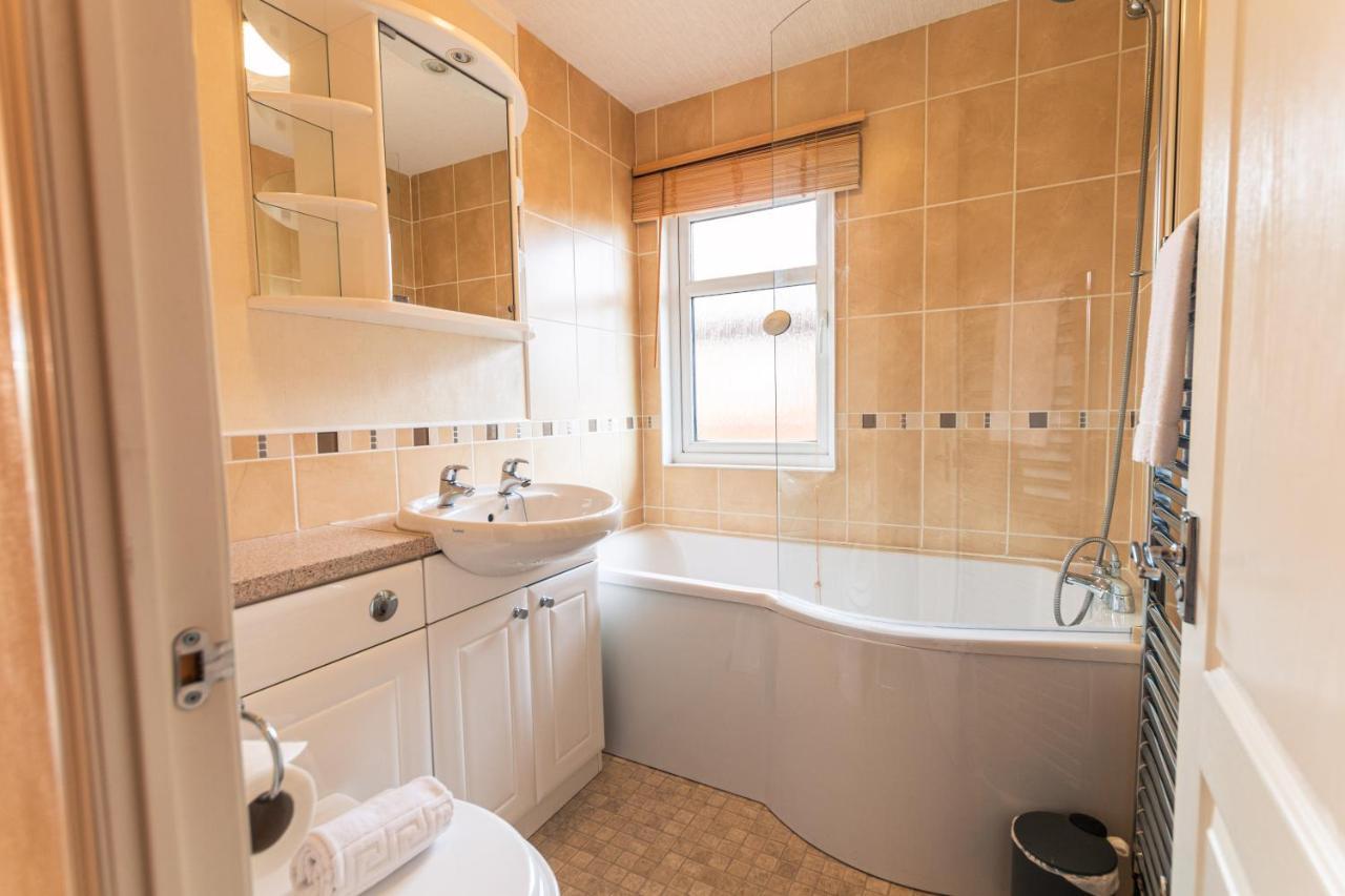 Saffron Lodge With Hot Tub Malton Esterno foto
